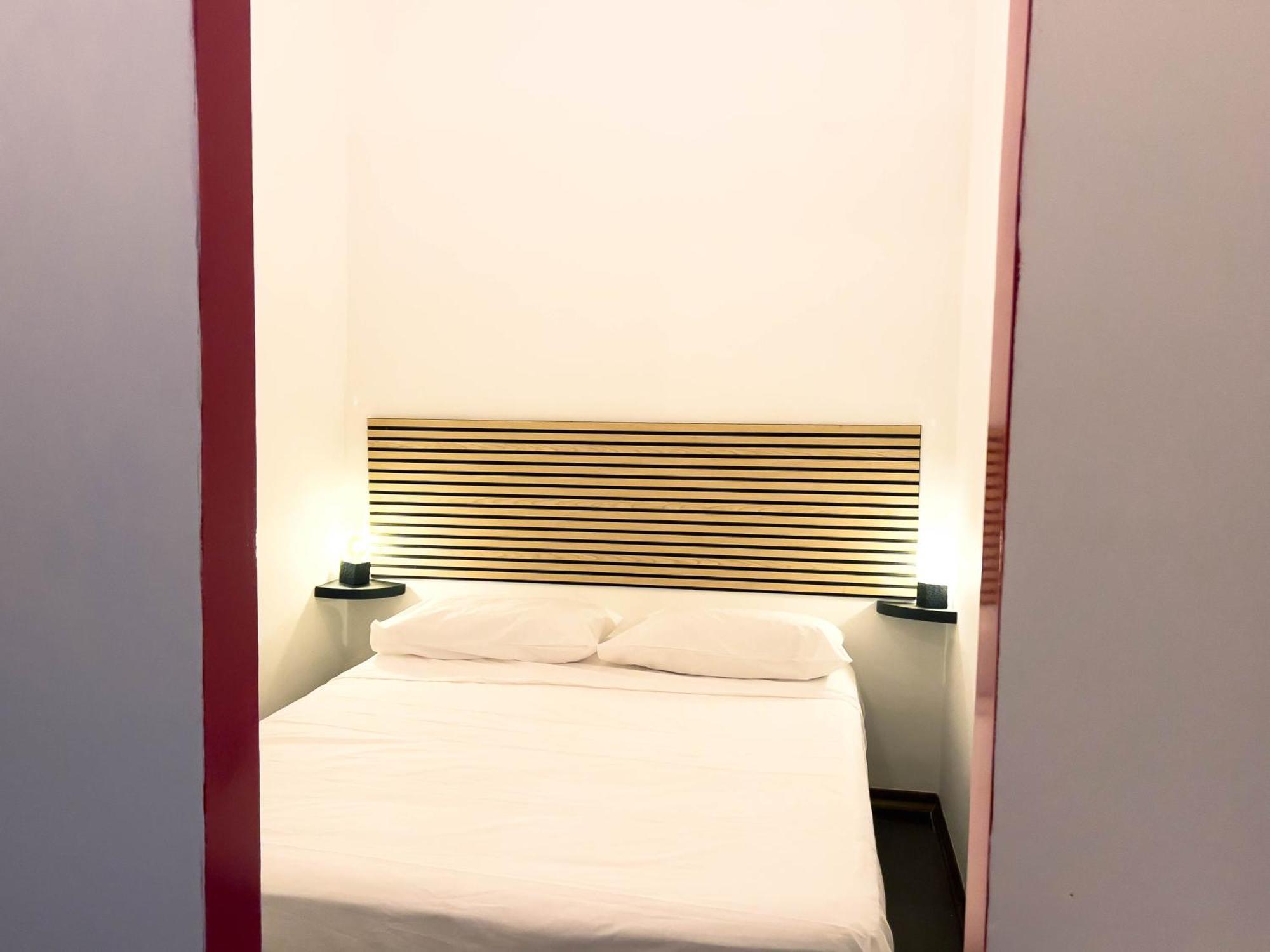 Hope Lighthouse Apartment Бари Екстериор снимка
