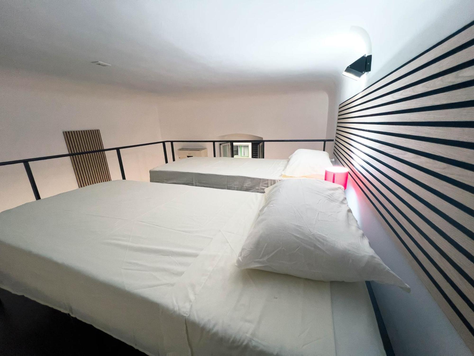 Hope Lighthouse Apartment Бари Екстериор снимка