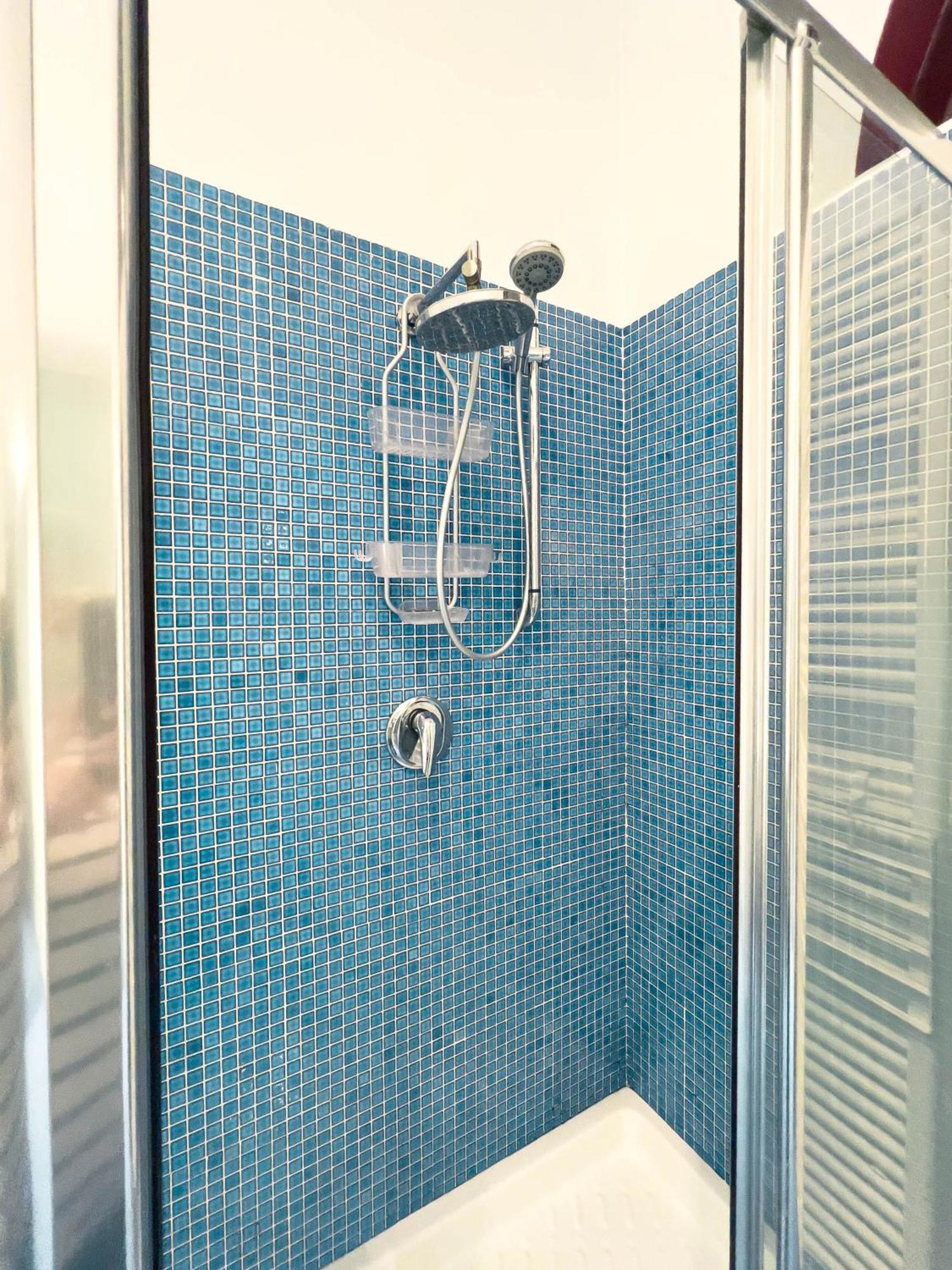 Hope Lighthouse Apartment Бари Екстериор снимка